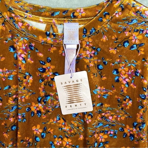 Savage Fenty Psychedelic Velvet PJ Pajama Top Size 1X Floral Key Hole - Picture 5 of 8